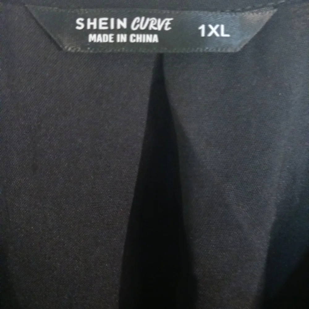 Shein Curve Top 1X NWOT - Picture 2 of 6